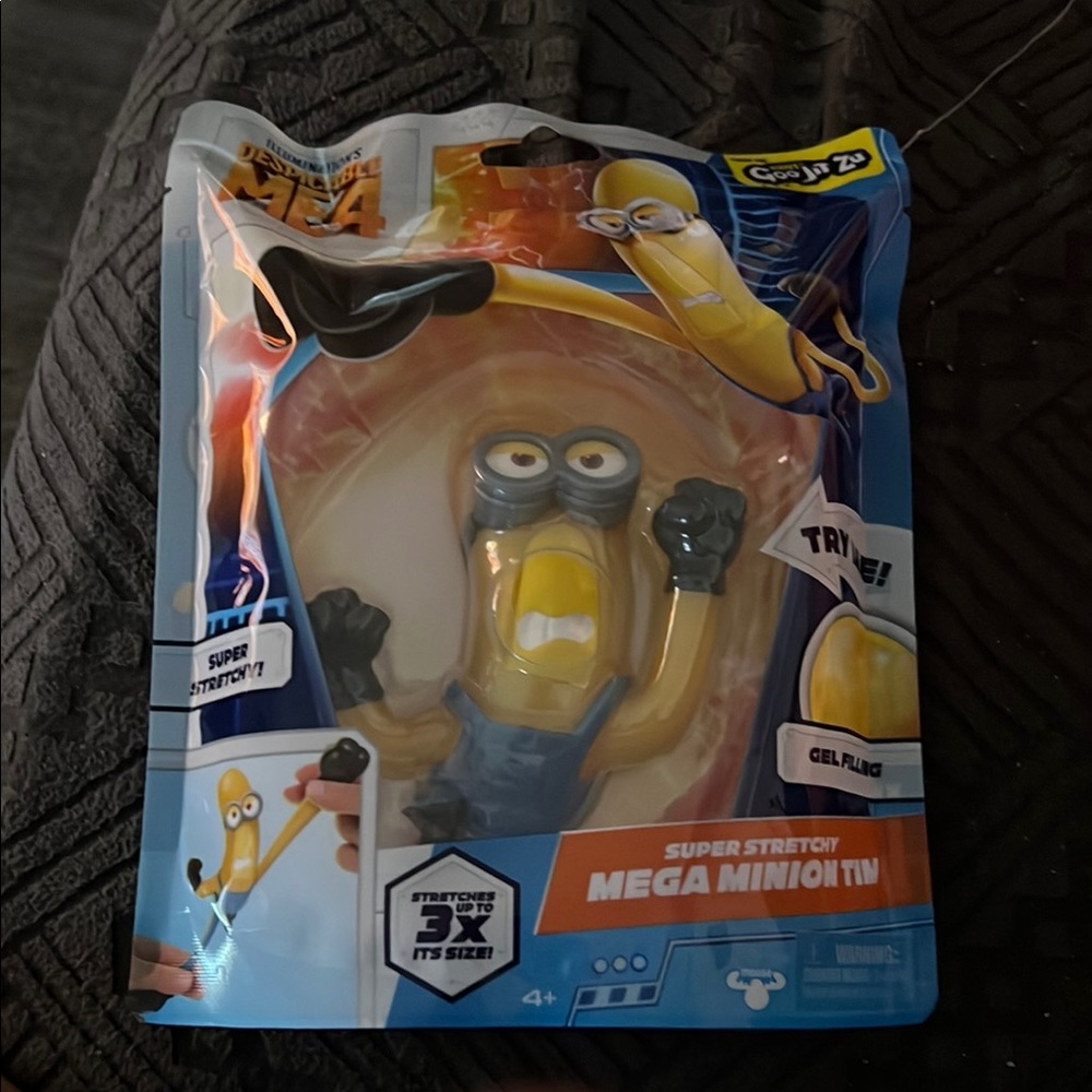 NIP Super Stretchy Mega Minion Tim